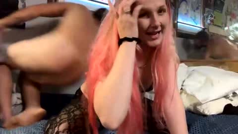 Snapshot of themoreulickthemoreidrip chatting on December 9, 6:34 am themoreulickthemoreidrip online show from December 9, 6:34 am