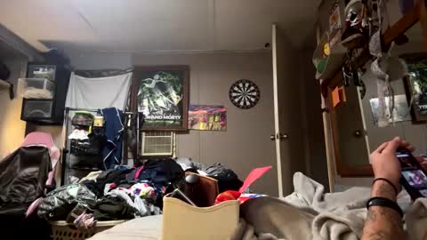 Snapshot of themoreulickthemoreidrip chatting on February 14, 9:13 am themoreulickthemoreidrip online show from February 14, 9:13 am