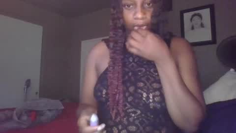 Snapshot of thenaturalgoddess chatting on February 23, 1:24 am TheNaturalGoddess online show from February 23, 1:24 am