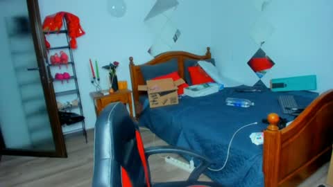 thenaughtygf online show from June 17, 11:27 pm