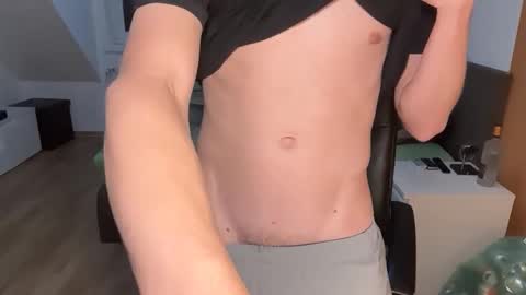 Snapshot of thenofaceguyy chatting on September 12, 6:08 pm Tommy Next Stream starting at 9 AM CEST Thersday 10TH  online show from September 12, 6:08 pm