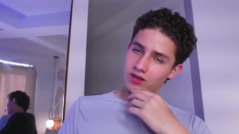 Snapshot of theohawke_ chatting on January 22, 7:56 pm THEO- MATEO online show from January 22, 7:56 pm