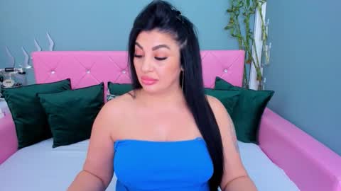 Snapshot of theonerosegoddes chatting on November 4, 5:01 pm theonerosegoddes online show from November 4, 5:01 pm