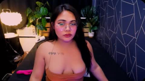 FRANCINE online show from January 9, 2:20 pm