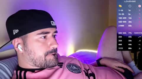 Snapshot of theoravi chatting on November 15, 3:59 am Theo Ravi online show from November 15, 3:59 am