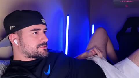 Theo Ravi online show from March 23, 3:43 am