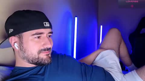 Theo Ravi online show from April 17, 3:53 am