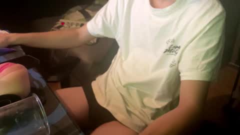 Snapshot of theothede19cm chatting on October 25, 7:41 pm theothede19cm online show from October 25, 7:41 pm