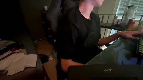 Snapshot of theothede19cm chatting on November 8, 10:26 am theothede19cm online show from November 8, 10:26 am