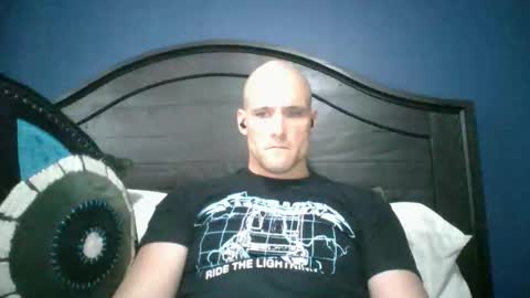 Snapshot of theoutfitter chatting on May 18, 7:52 pm MISTERPOWERS online show from May 18, 7:52 pm