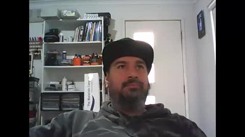 Snapshot of theozbeardguy chatting on June 4, 11:44 pm aussiebeard online show from June 4, 11:44 pm