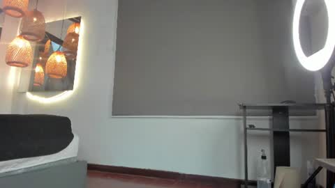 Snapshot of thepam_boobs chatting on July 8, 10:53 am Pamela online show from July 8, 10:53 am