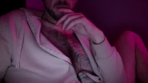 Snapshot of thephatass chatting on December 1, 7:46 am thephatass online show from December 1, 7:46 am