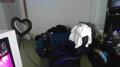 The Plug Love  Friends online show from September 15, 4:01 am