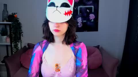 Snapshot of thepretty_kitty chatting on November 25, 7:52 am thepretty_kitty online show from November 25, 7:52 am