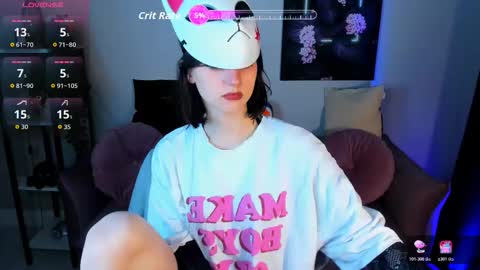 Snapshot of thepretty_kitty chatting on December 5, 11:19 am thepretty_kitty online show from December 5, 11:19 am