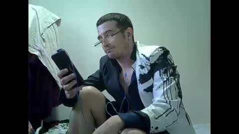 theprofessorxo online show from April 22, 7:11 am