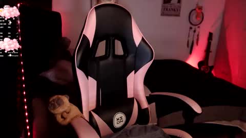 Sara online show from January 10, 9:30 pm