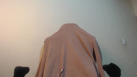 Snapshot of therazhanen chatting on December 8, 5:39 am Santiago Enrique online show from December 8, 5:39 am