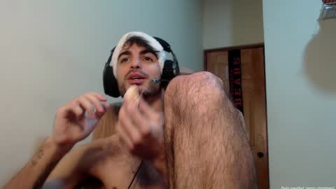 Snapshot of therazhanen chatting on December 31, 4:49 am Santiago Enrique online show from December 31, 4:49 am