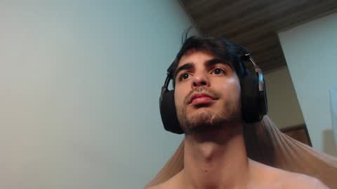 Snapshot of therazhanen chatting on January 22, 3:52 am Santiago Enrique online show from January 22, 3:52 am