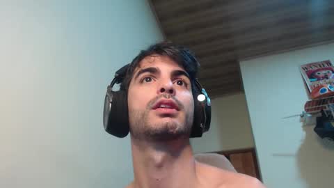 Snapshot of therazhanen chatting on February 19, 5:38 am Santiago Enrique online show from February 19, 5:38 am