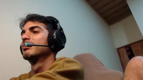 Snapshot of therazhanen chatting on September 10, 4:45 am Santiago Enrique online show from September 10, 4:45 am