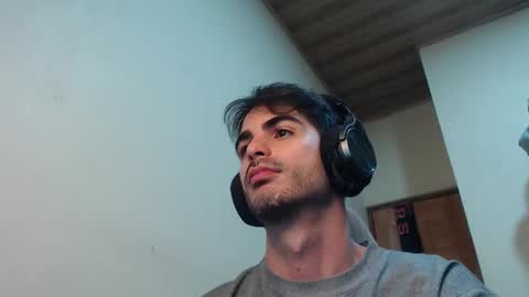 Snapshot of therazhanen chatting on October 2, 6:09 am Santiago Enrique online show from October 2, 6:09 am