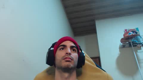 Snapshot of therazhanen chatting on October 29, 5:31 am Santiago Enrique online show from October 29, 5:31 am