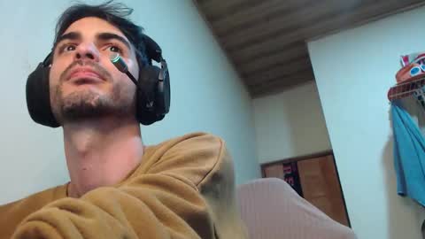 Snapshot of therazhanen chatting on November 7, 7:19 am Santiago Enrique online show from November 7, 7:19 am