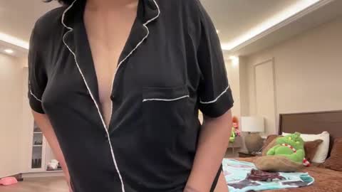 Snapshot of therealcamilabaddie chatting on September 29, 10:25 pm therealcamilabaddie online show from September 29, 10:25 pm