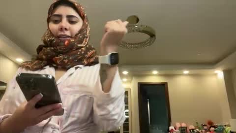 Snapshot of therealcamilabaddie chatting on March 2, 8:48 pm therealcamilabaddie online show from March 2, 8:48 pm