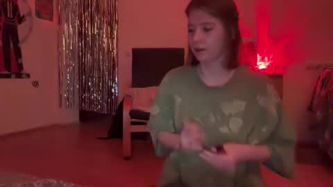 Snapshot of thesearchofgod chatting on December 31, 9:06 pm LISA online show from December 31, 9:06 pm