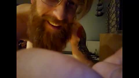 Snapshot of theshade124 chatting on January 29, 5:40 am theshade124 online show from January 29, 5:40 am