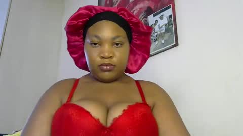 Snapshot of theshybaddie chatting on January 25, 4:34 am theshybaddie online show from January 25, 4:34 am