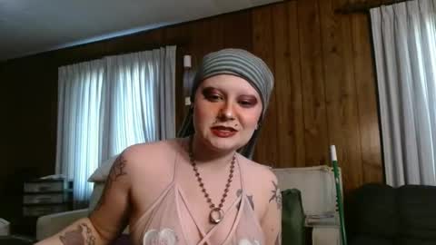 Siren of the Fae online show from April 11, 8:13 pm