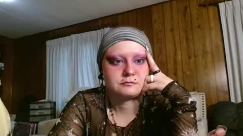 Siren of the Fae online show from April 12, 11:43 pm