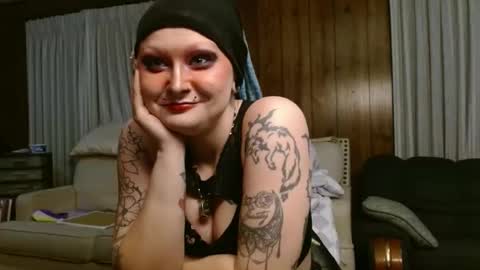 Siren of the Fae online show from April 14, 12:38 am