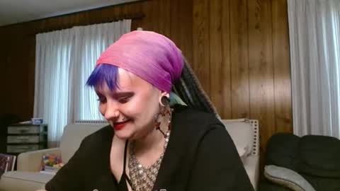 Siren of the Fae online show from April 15, 6:59 pm