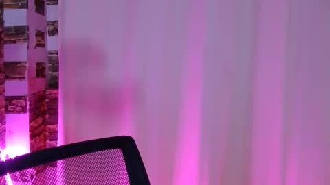 thessssy online show from April 8, 8:31 pm