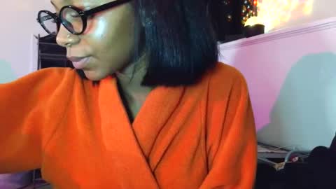 Snapshot of thestellacoraline chatting on December 21, 10:17 pm thestellacoraline online show from December 21, 10:17 pm