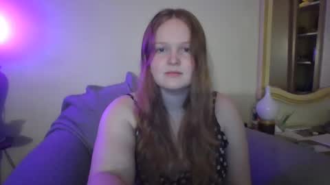 thestrawberrycreme online show from December 26, 3:10 pm