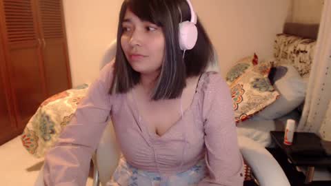 Snapshot of thetalkingbutt chatting on December 22, 7:54 am Mai online show from December 22, 7:54 am