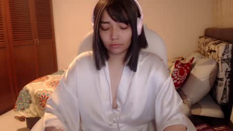 Snapshot of thetalkingbutt chatting on February 3, 3:09 am Mai online show from February 3, 3:09 am