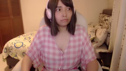 Snapshot of thetalkingbutt chatting on March 8, 1:06 am Mai online show from March 8, 1:06 am