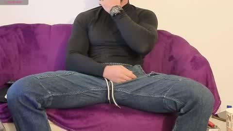 TheTopAlex online show from October 2, 2:40 am