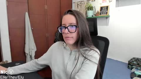 Nicole online show from December 22, 8:17 pm