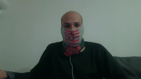 Scarf guy online show from January 2, 5:50 pm
