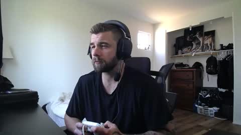 Snapshot of theufcfan_8181 chatting on May 11, 7:55 pm troy online show from May 11, 7:55 pm