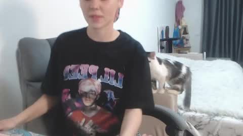 theysaidimcute online show from April 23, 9:06 pm